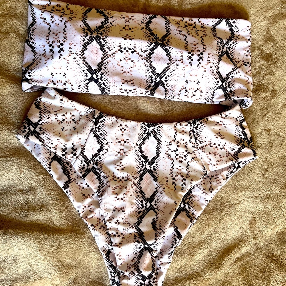 Strapless Bikini Set